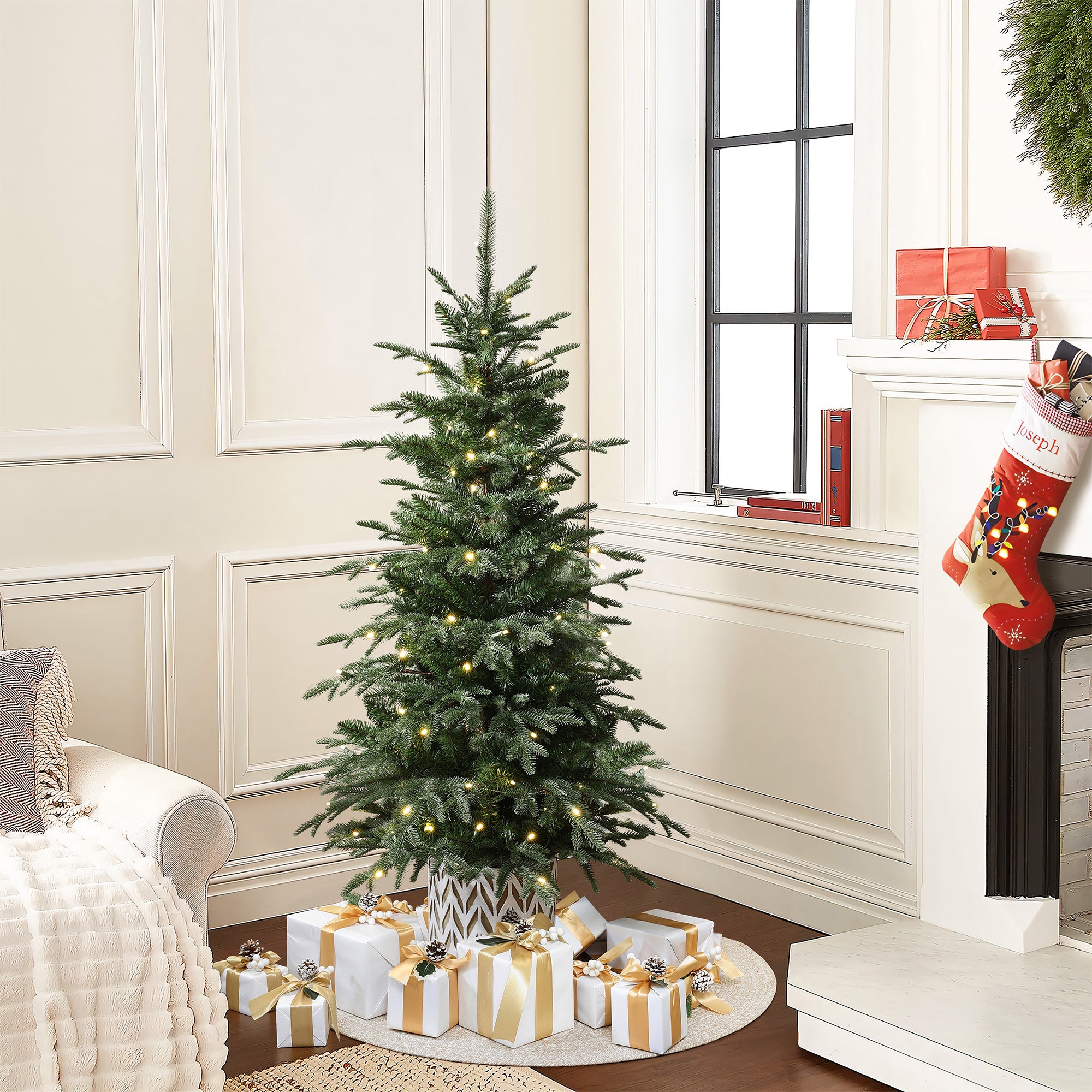 137 cm künstlicher Weihnachtsbaum mit integriertem LED-Licht und dekor