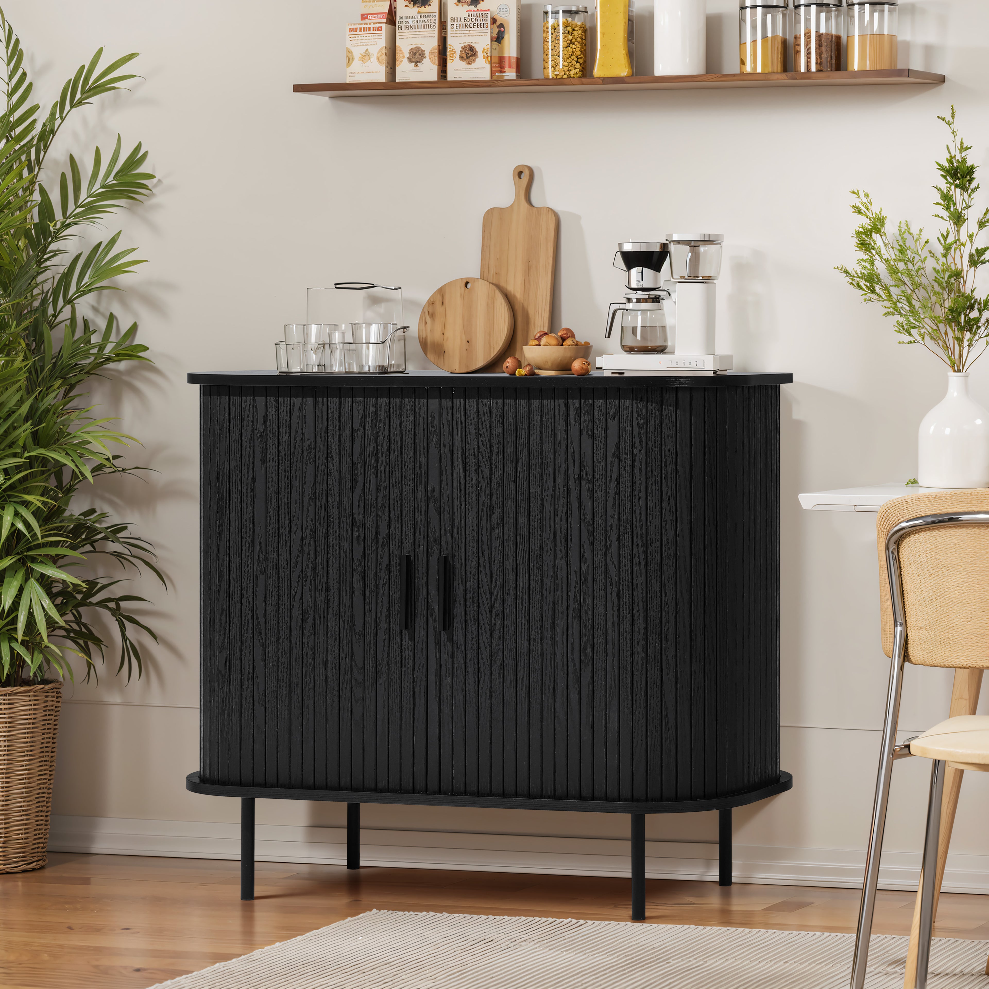 Zweittüriges Sideboard mit Lamellentüren