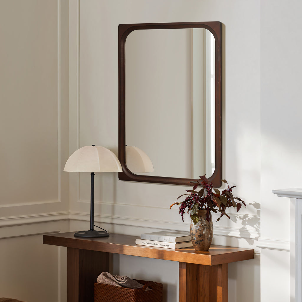 Rechteckiger Wandspiegel mit Gummibaumholzrahmen 89 cm hoch als Schminktischspiegel