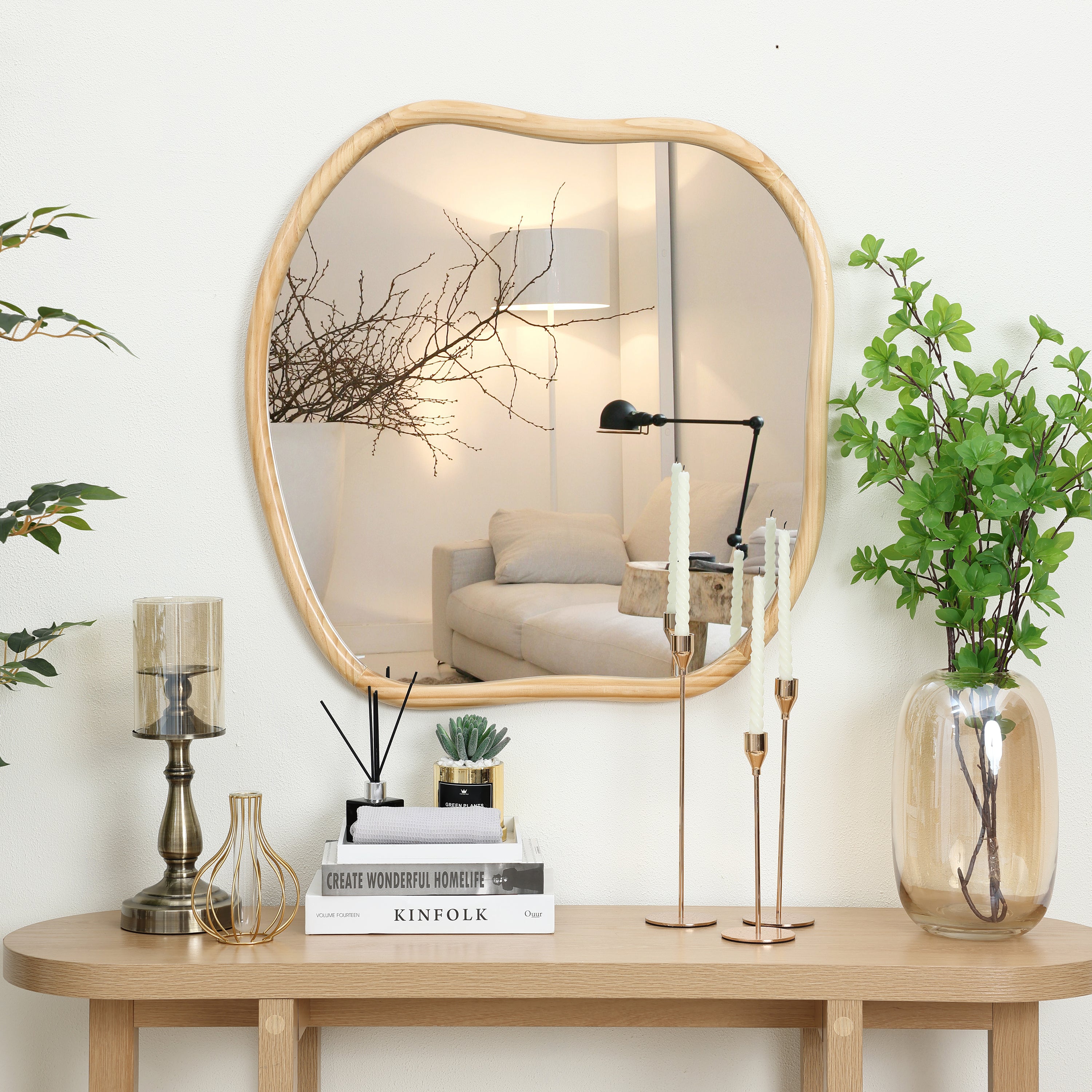 Irregulärer Wandspiegel aus Naturkiefer – Organische Form mit Holzrahmen