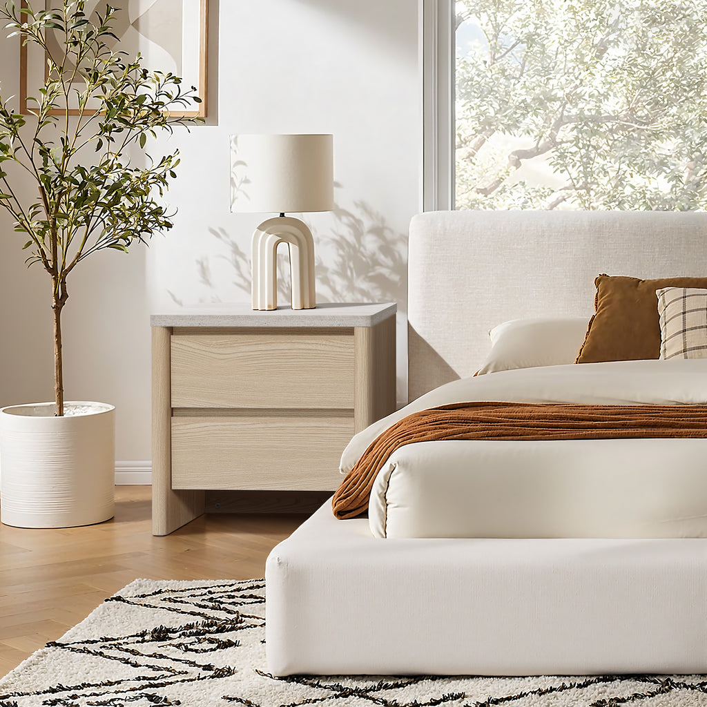 Moderner Nachttisch in Holzoptik mit zwei Schubladen