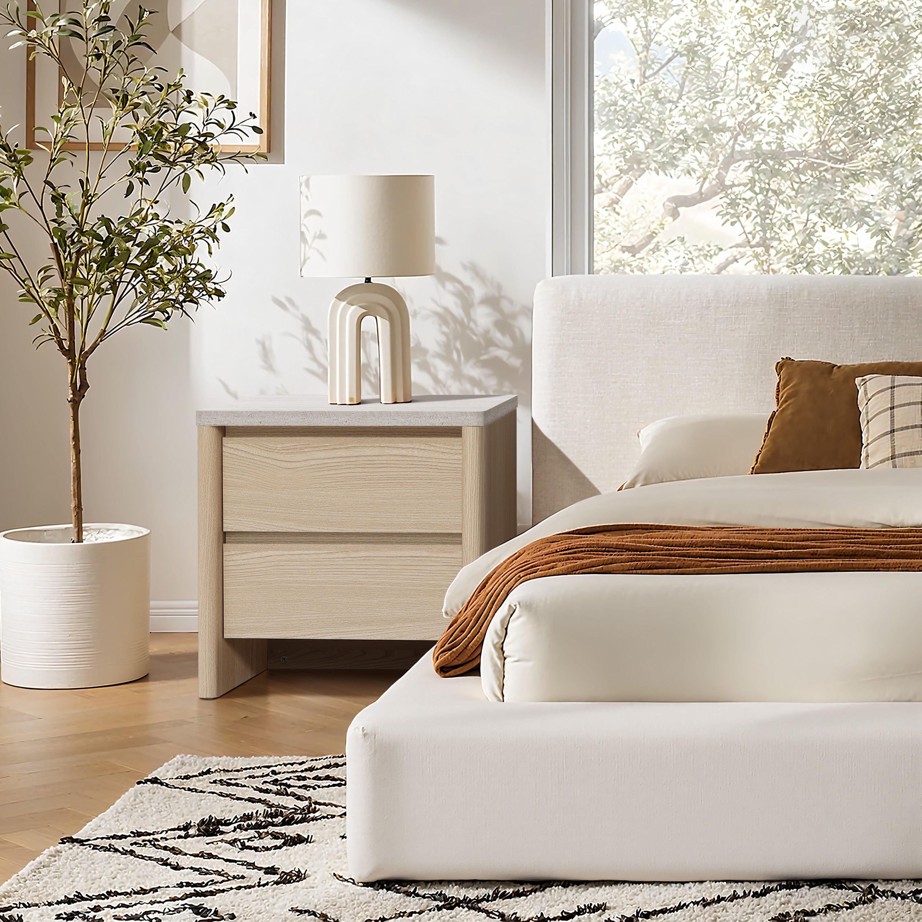 Moderner Nachttisch in Holzoptik mit zwei Schubladen