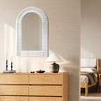 Arkaden-Form Harz-Wandspiegel mit 3D-Streifen – Moderner Deko-Spiegel für Wohnzimmer