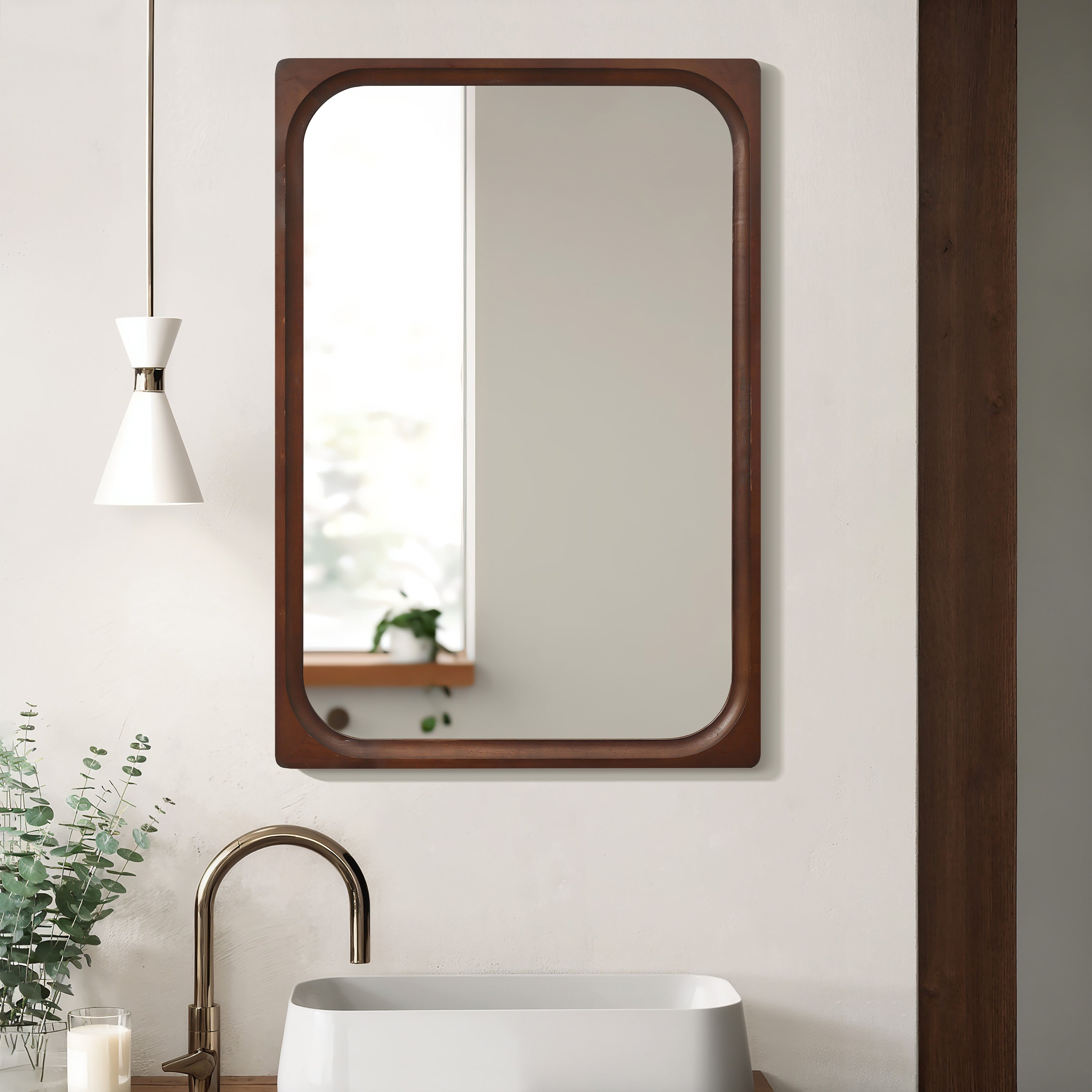 Rechteckiger Wandspiegel mit Gummibaumholzrahmen 89 cm hoch als Schminktischspiegel