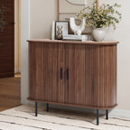 Zweittüriges Sideboard mit Lamellentüren