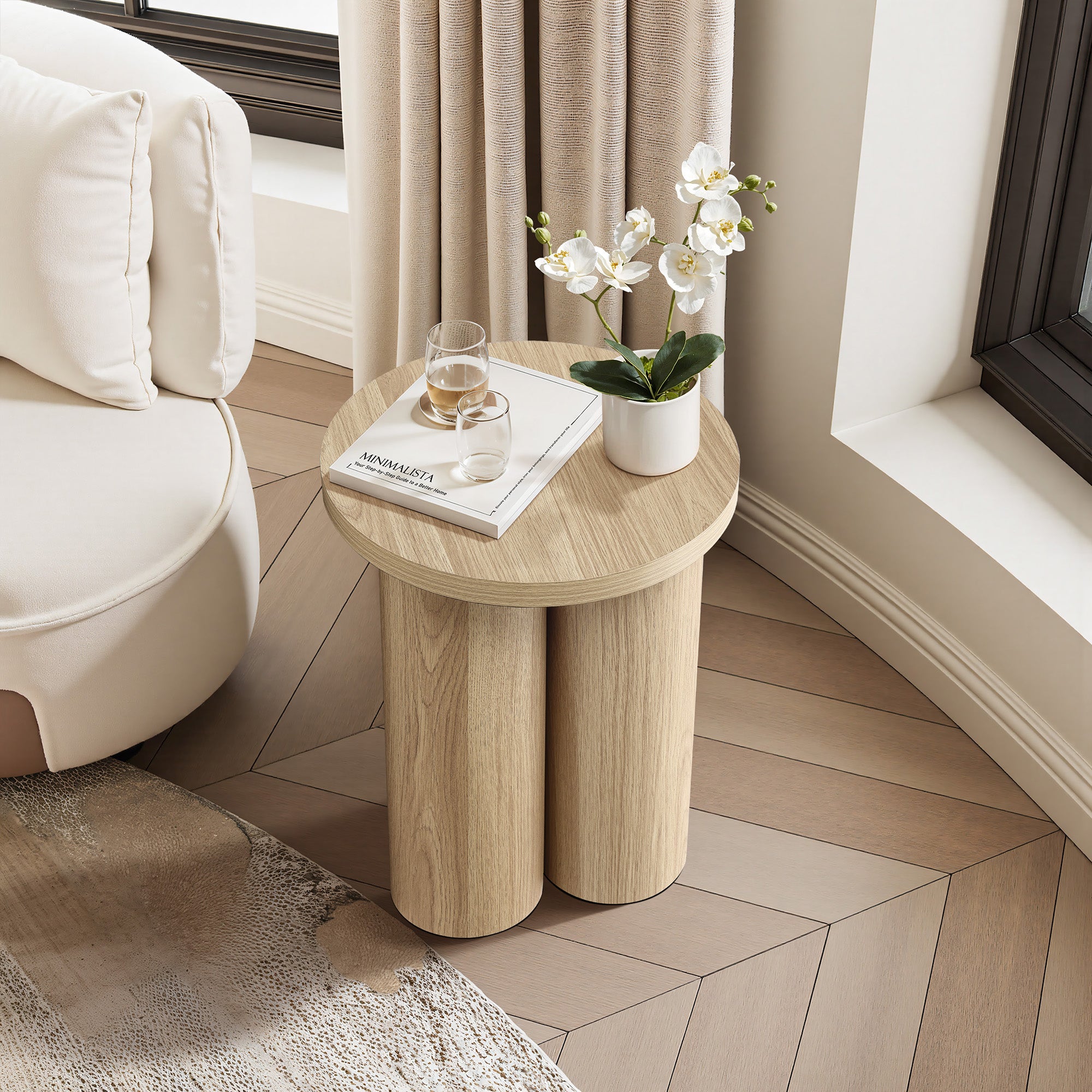 Moderner Beistelltisch aus Holz – runder Couchtisch, kleiner Sofatisch/Dekotisch