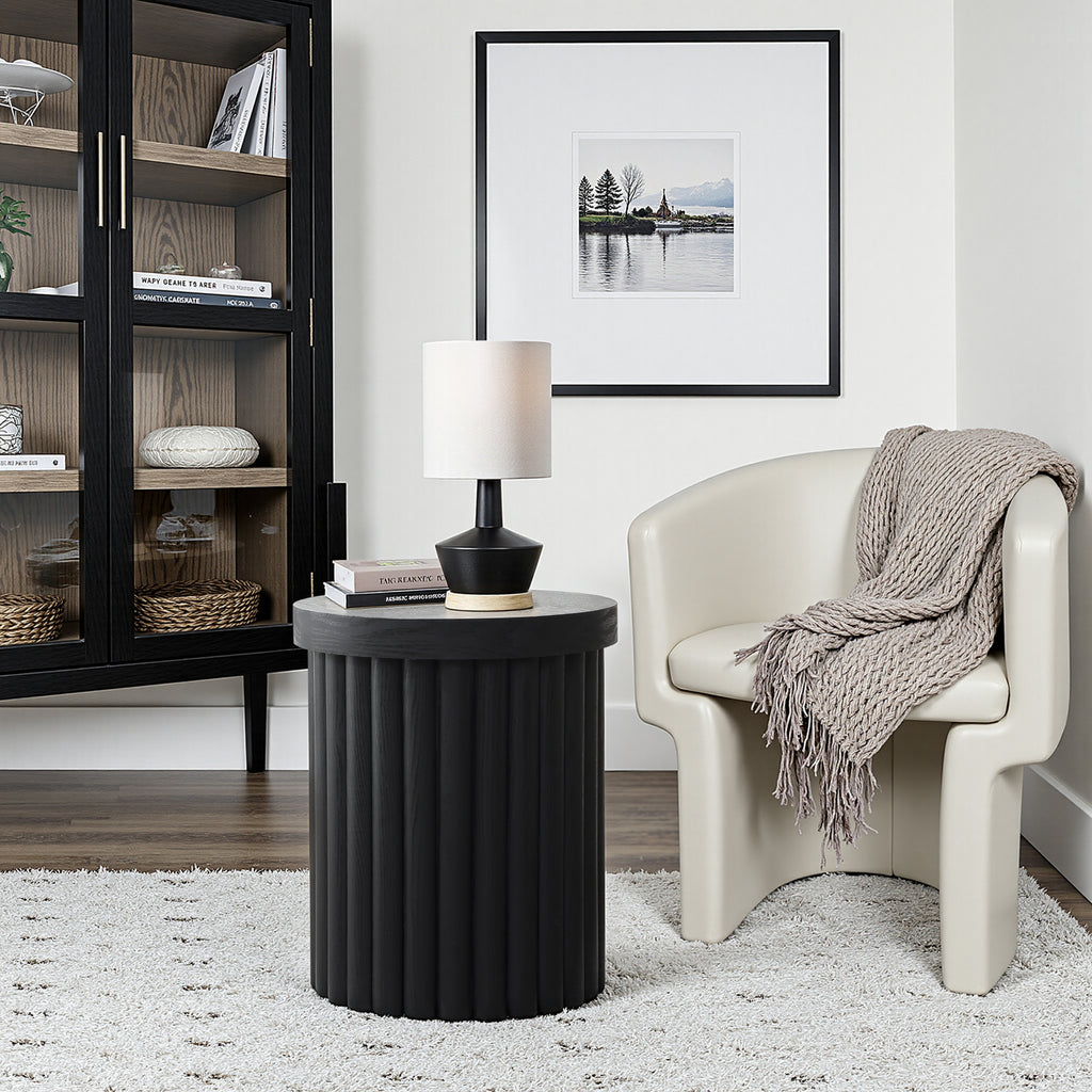 Moderner runder Beistelltisch in Schwarz mit Holzoptik