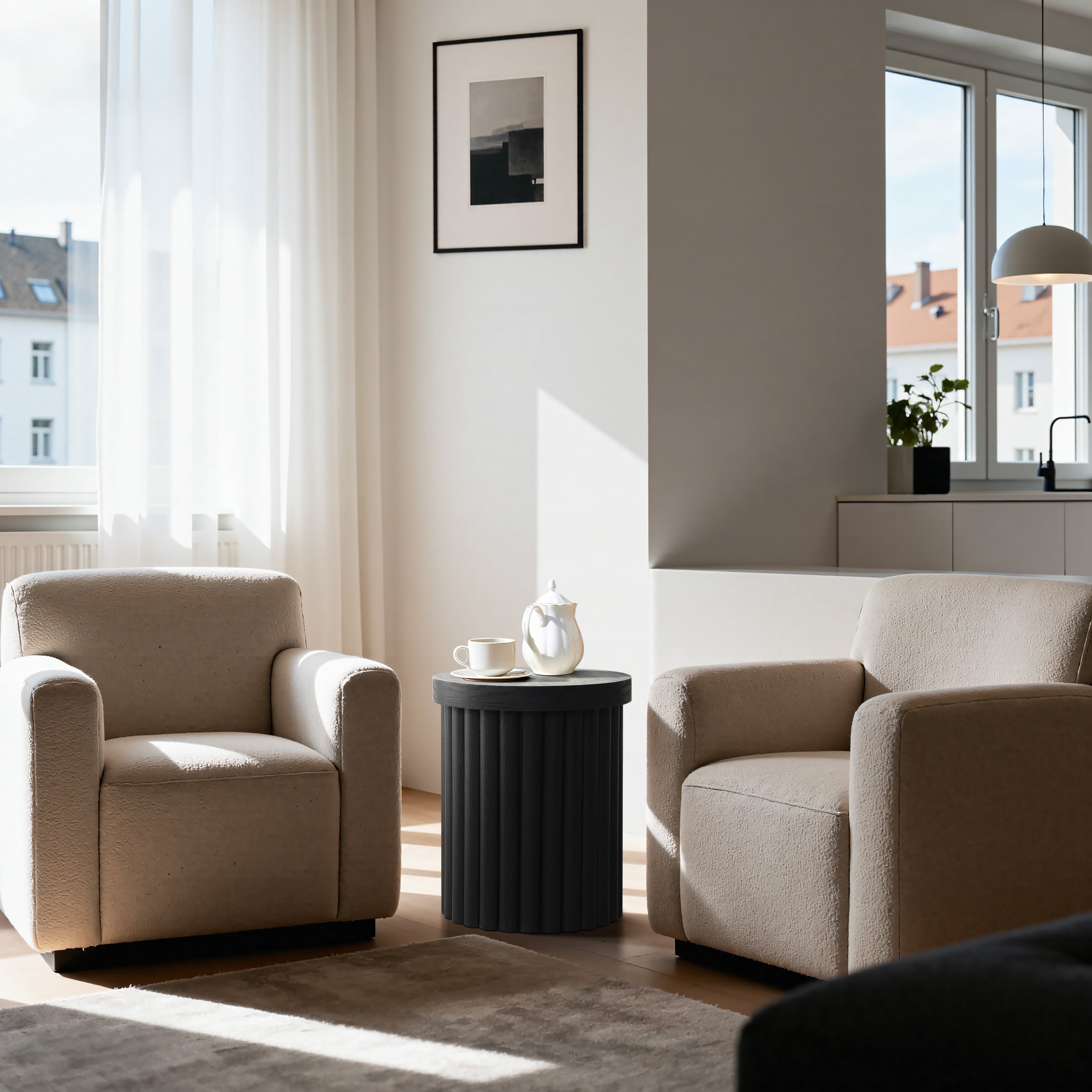 Moderner runder Beistelltisch in Schwarz mit Holzoptik