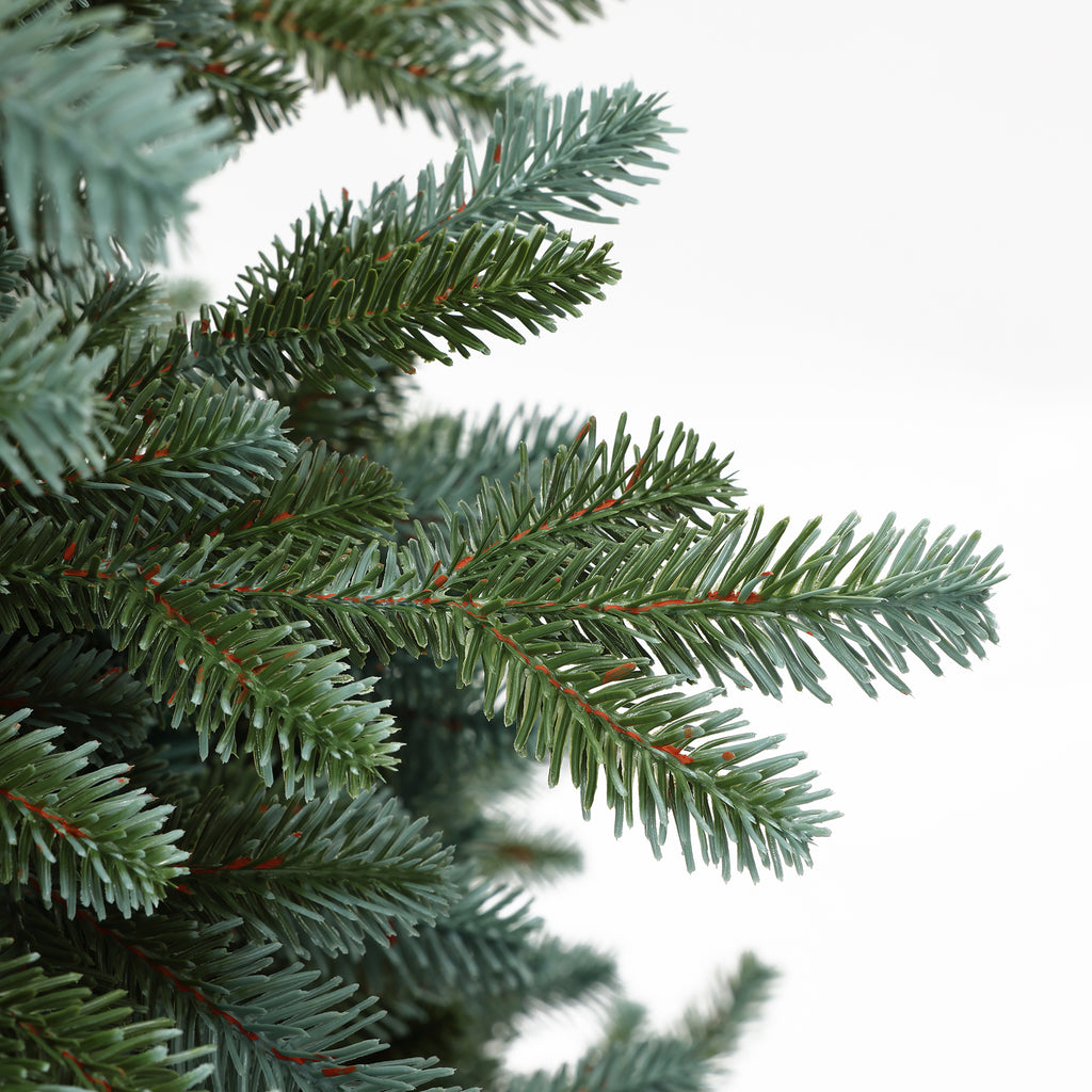 180 cm künstlicher Weihnachtsbaum – Schlanke Naturtanne mit 2239 Zweige (PE+PVC), Ø 118 cm, inkl. stabilem Metallständer