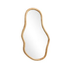 Wandspiegel mit organischer Form und Kiefernholzrahmen