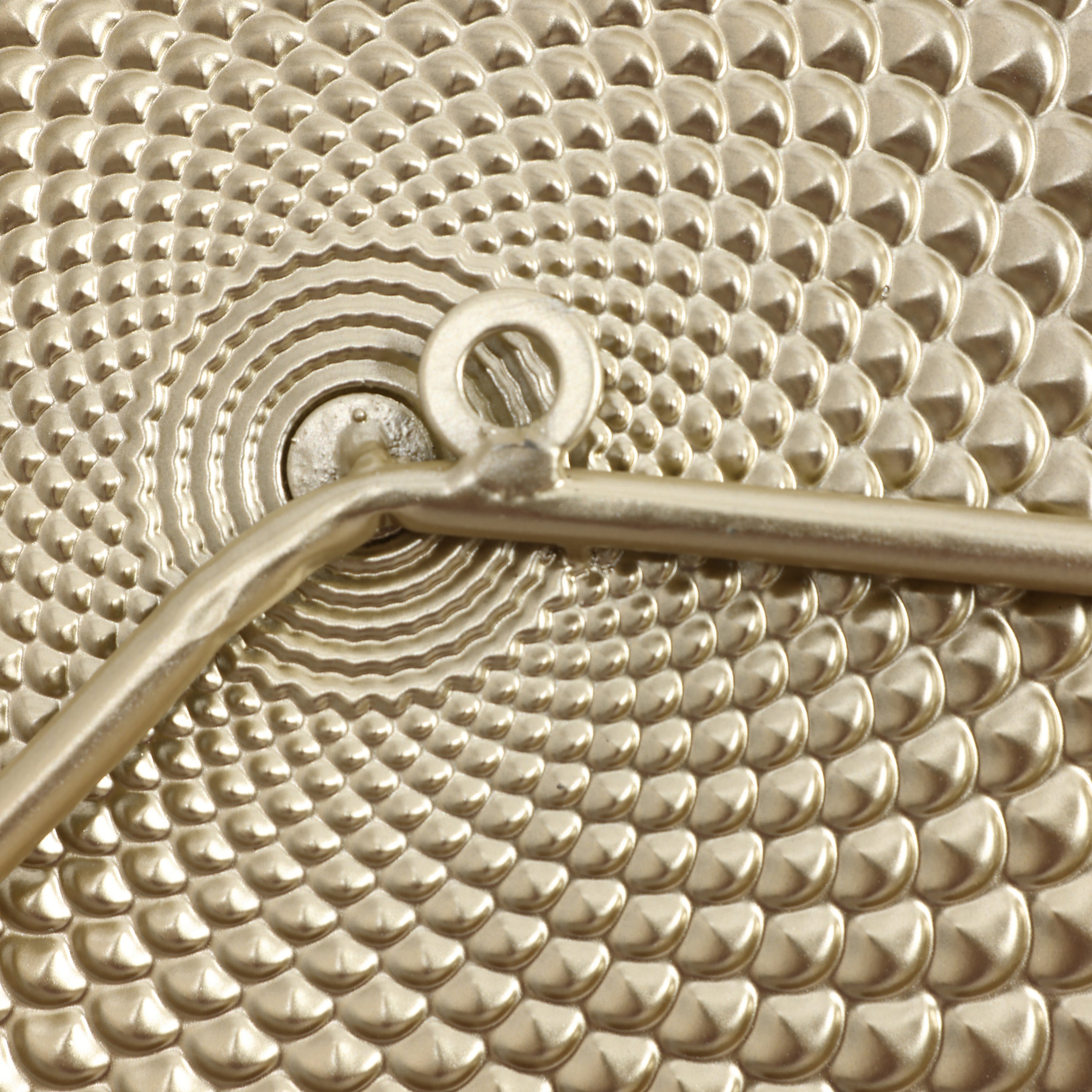 Künstlerische Wanddeko aus Metall – Kreise in sanften Pastellfarben