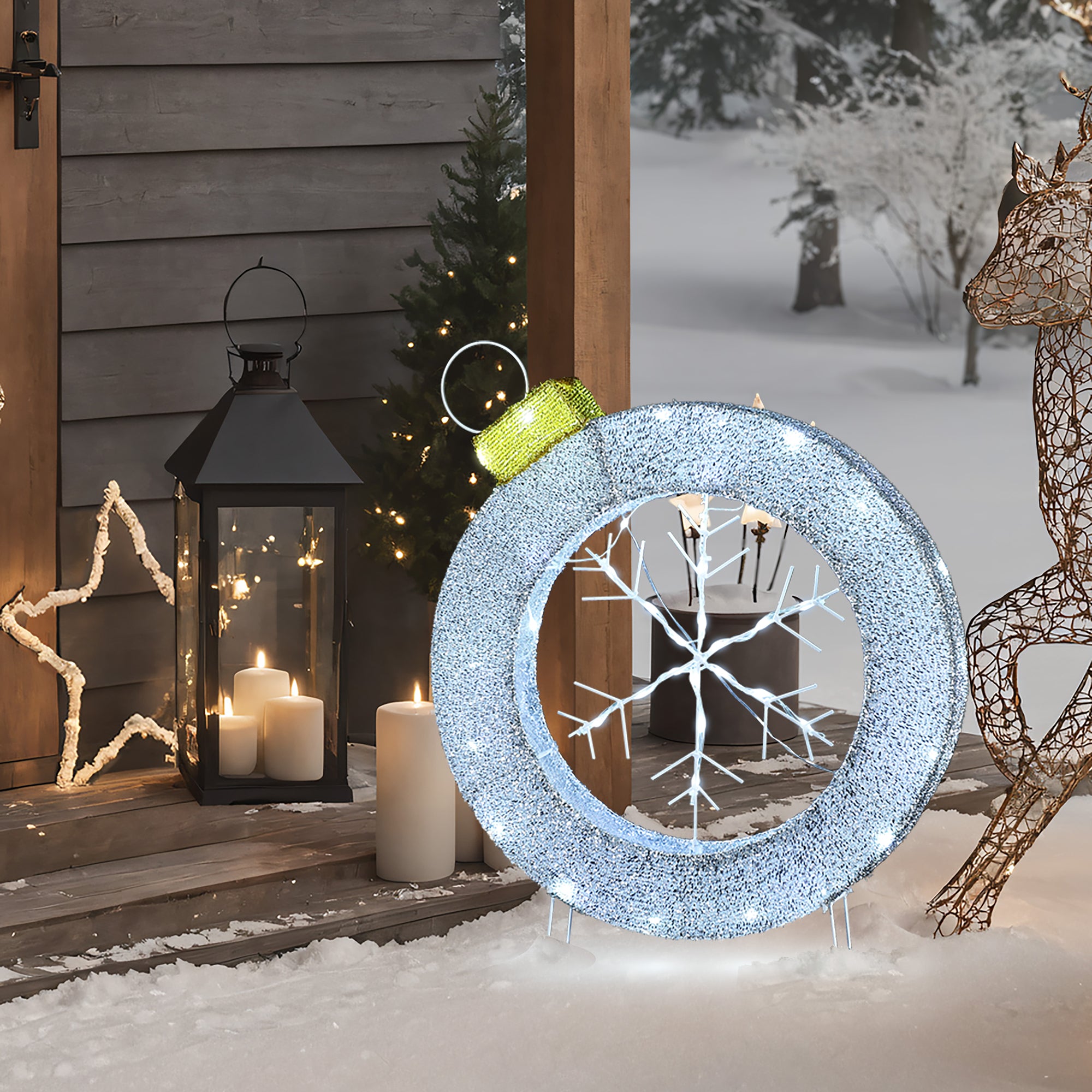 Weiße LED-Schneeflocke im Ring-Design – Leuchtende Weihnachtsdeko für Innen und Außen