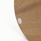 Beistelltisch in Baumstamm-Optik mit Blütenform – Holzmaserung