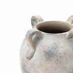 Grauweiße Terrakottavase im Vintage-Landhausstil – mit vier Henkeln