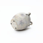 Grauweiße Terrakottavase im Vintage-Landhausstil – mit vier Henkeln