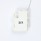 3er-Set LED-Geschenkboxen – Weihnachtsdeko in Silber mit goldenen Schleifen und Beeren