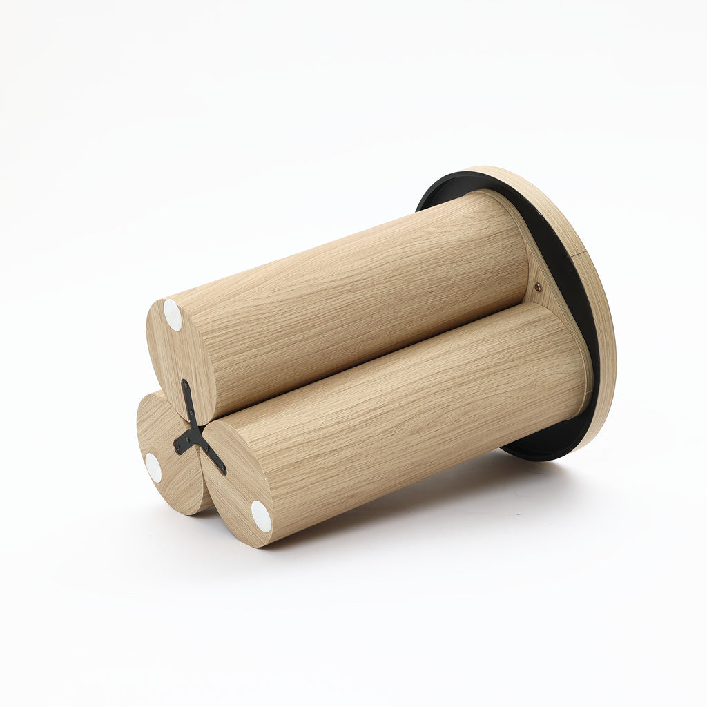 Moderner Beistelltisch aus Holz – runder Couchtisch, kleiner Sofatisch/Dekotisch