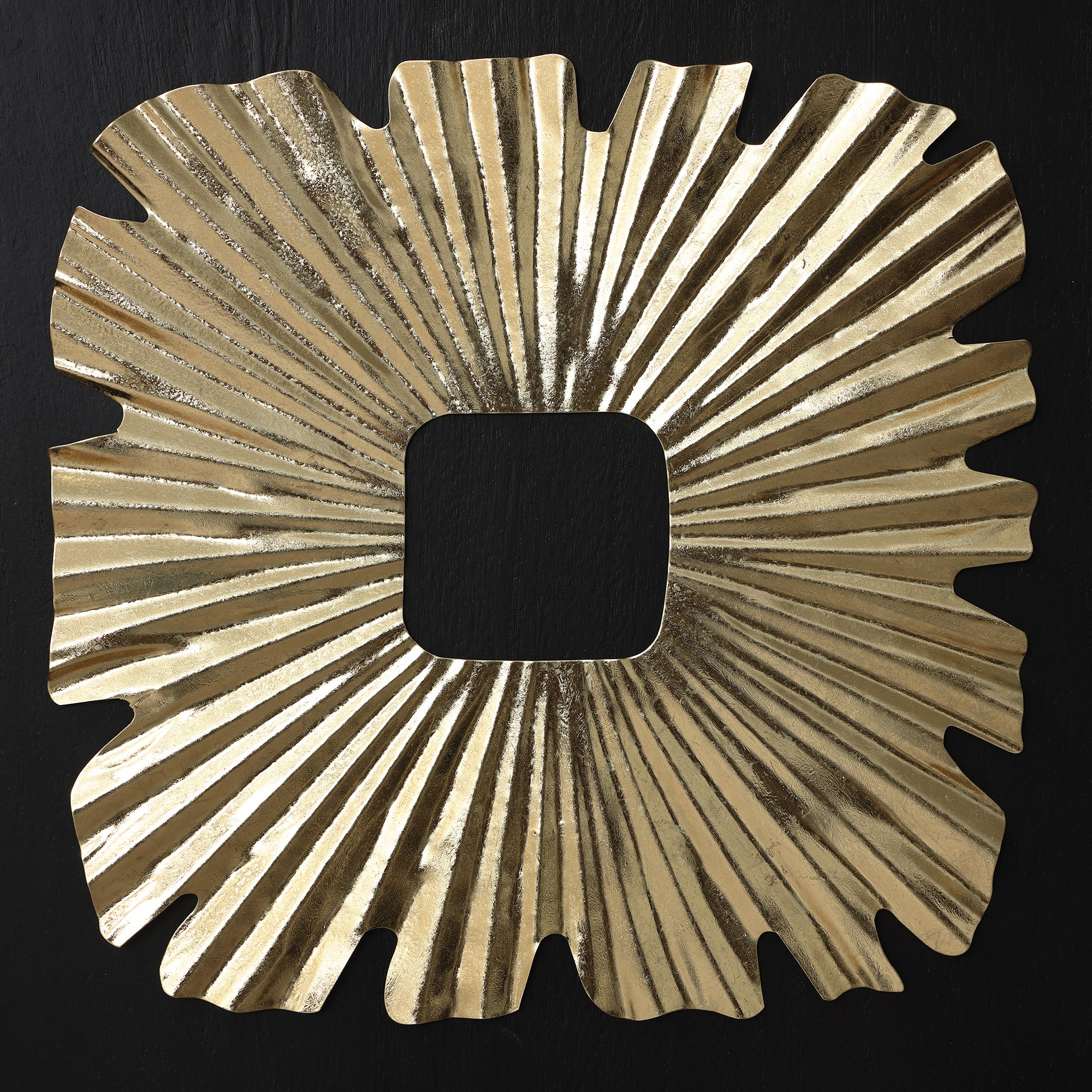 Abstraktes 3er-Wanddeko-Set aus Metall – Sonnenstrahl-Design in Schwarz und Gold