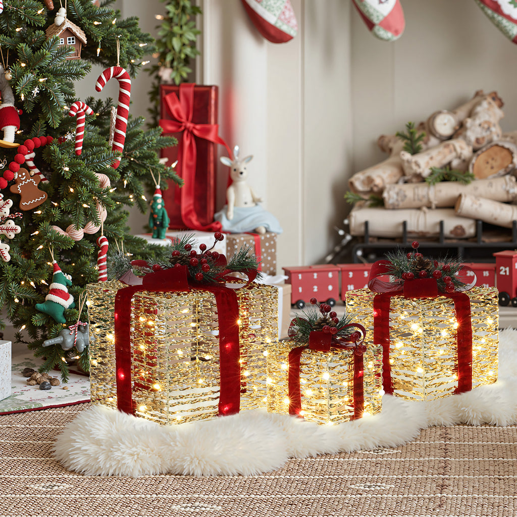 3er-Set LED-Geschenkboxen – Weihnachtsdeko in silber mit roten Schleifen und Beeren – Batteriebetrieben