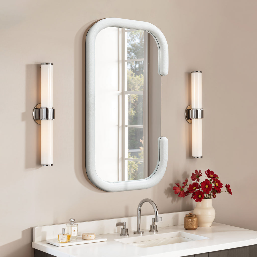 Weiße C-förmige Wandspiegel als Akzent- und Schminktischspiegel