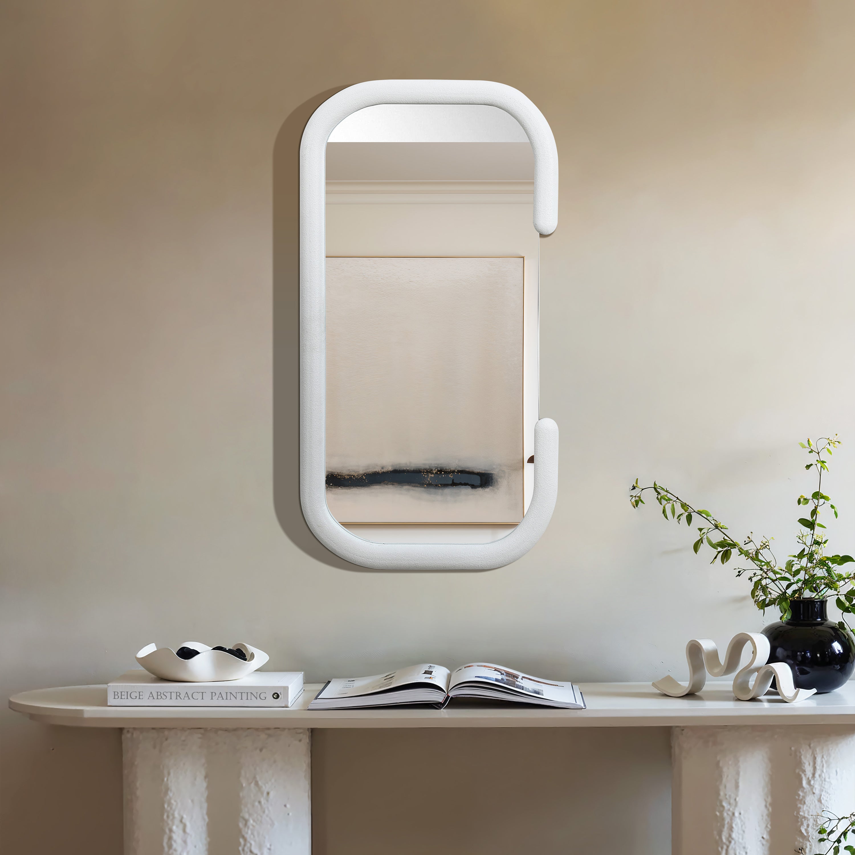 Weiße C-förmige Wandspiegel als Akzent- und Schminktischspiegel