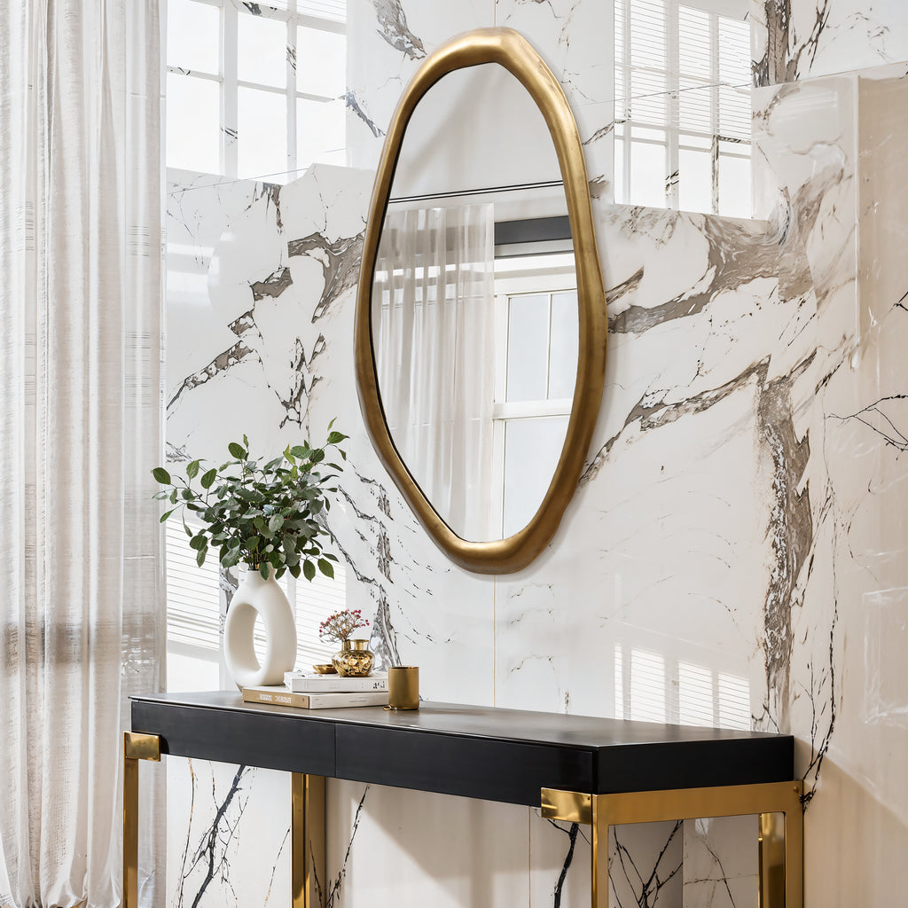 Ovaler Wandspiegel, Metallrahmen in Gold