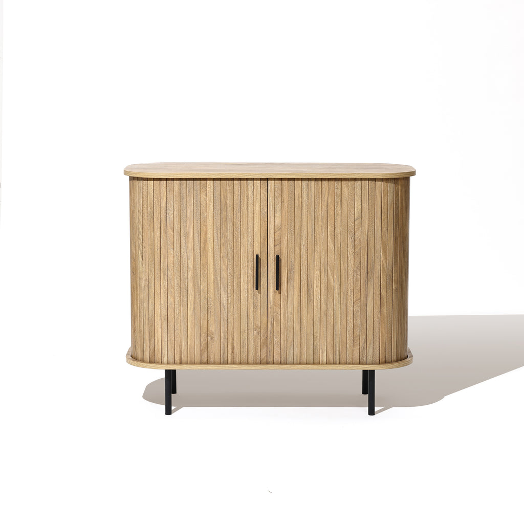 Zweittüriges Sideboard mit Lamellentüren