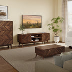 TV-Lowboard mit Walnussoptik und großzügigem Stauraum