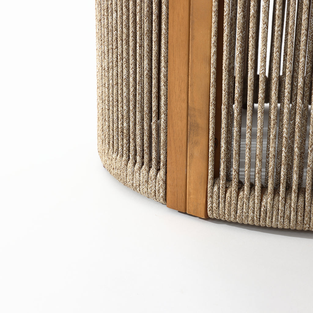 Runder Beistelltisch aus Akazienholz mit Seilgeflecht