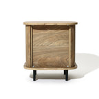 Nachttisch aus Holz im Mid-Century Stil – Beistelltisch mit Rolltür für Schlafzimmer und Wohnzimmer