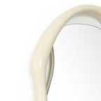 Moderner Deko-Spiegel mit Organic Design für Wohnraum