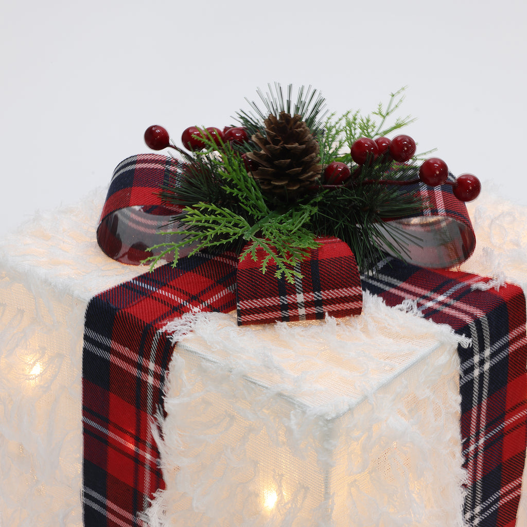 3er-Set LED-Geschenkboxen – Weihnachtsdeko im Plüsch-Design mit karierten Schleifen und Beeren