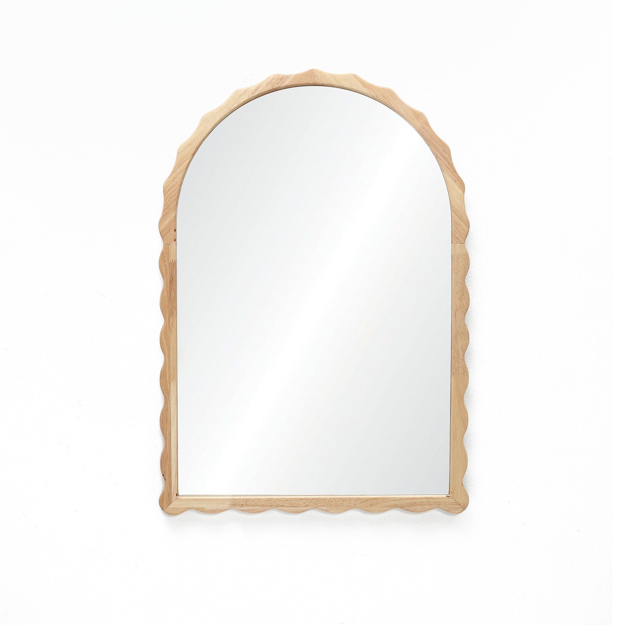 Wandspiegel mit Wellenrahmen aus Holz
