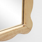 Wandspiegel mit Wellenrahmen aus Holz