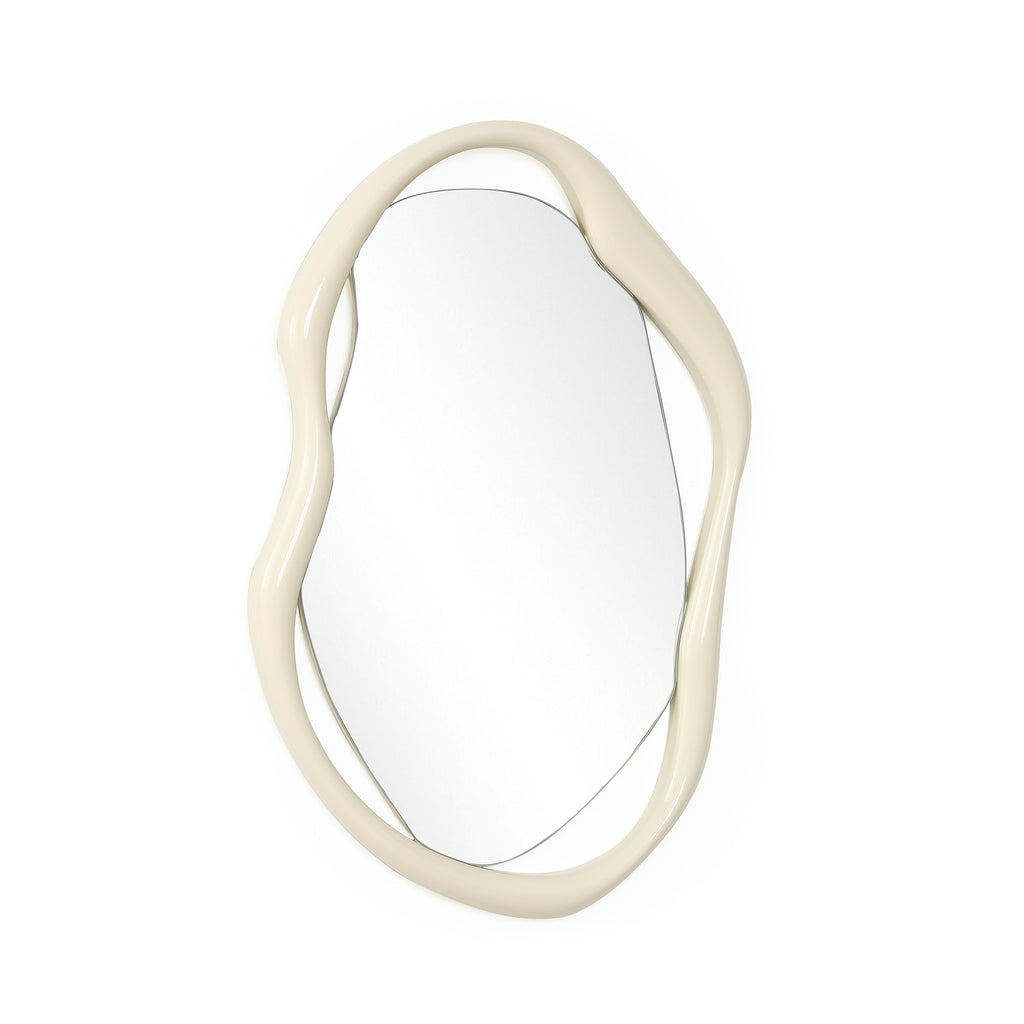 Moderner Deko-Spiegel mit Organic Design für Wohnraum