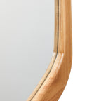 Flow Wandspiegel mit Holzrahmen in organischer Form