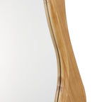 Flow Wandspiegel mit Holzrahmen in Freiform