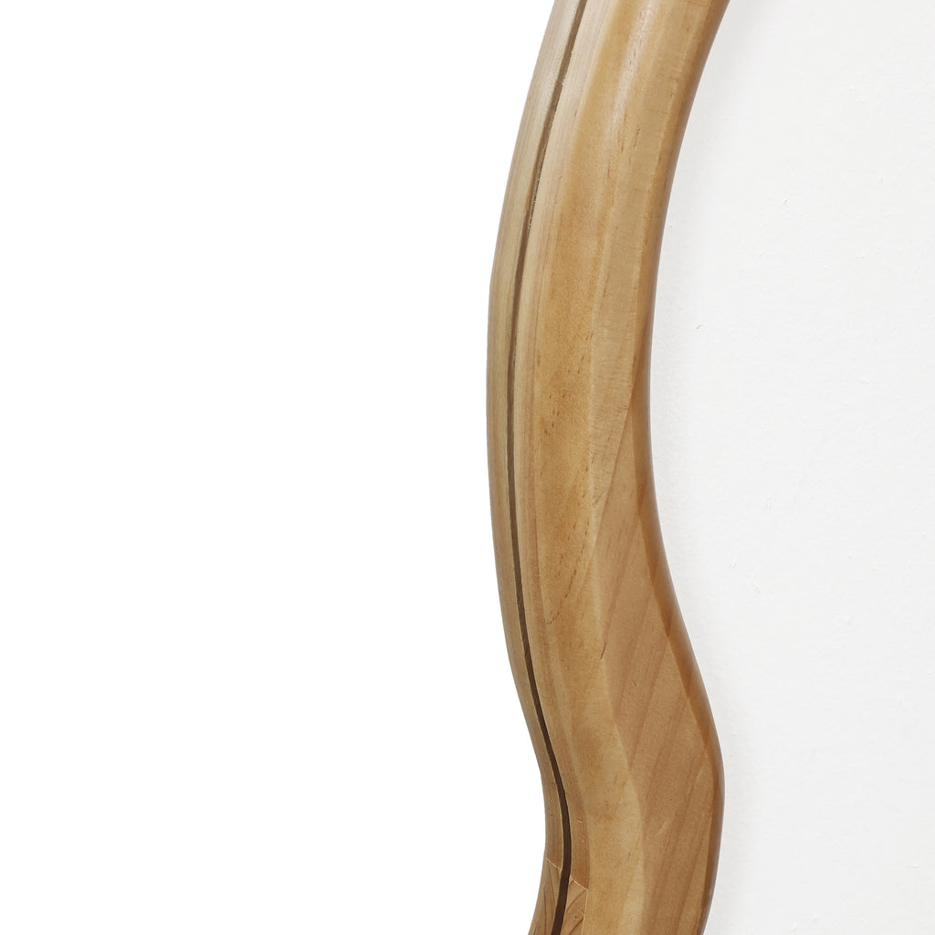 Flow Wandspiegel mit Rahmen aus Naturholz