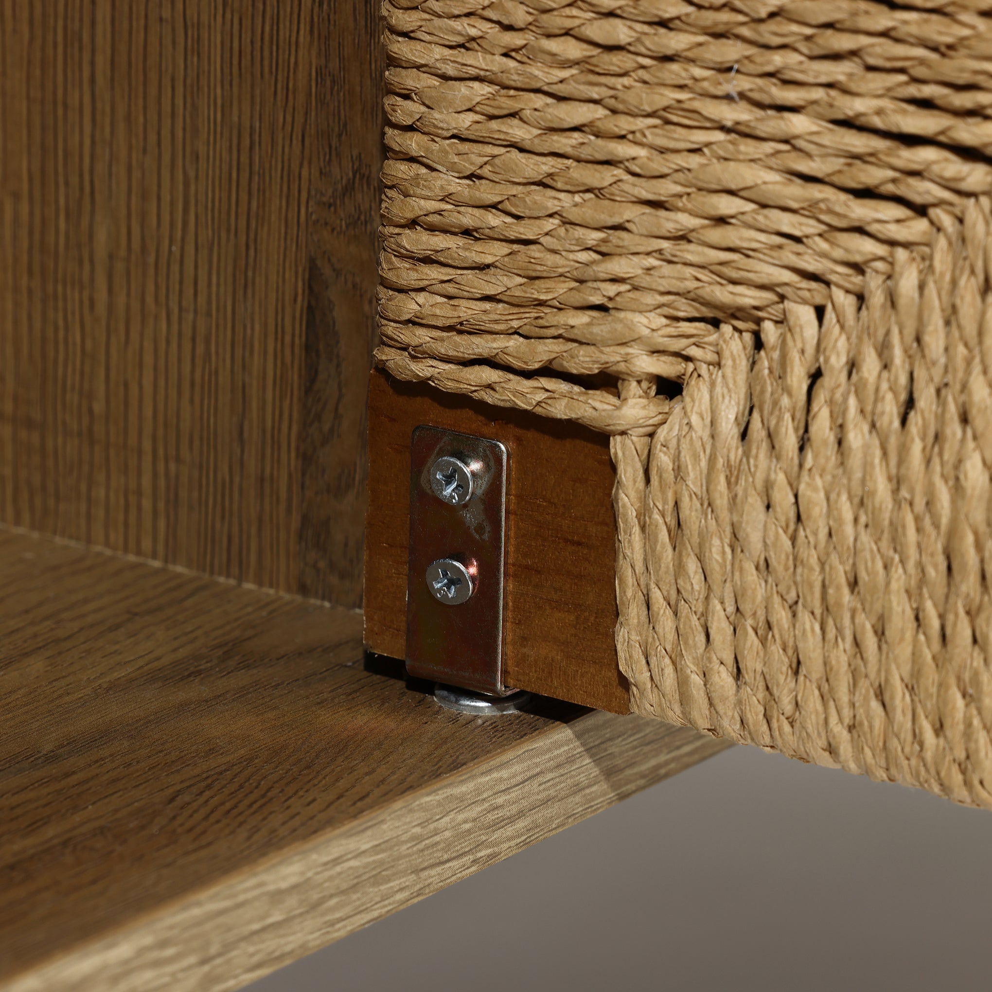 Mid-Century TV-Lowboard 140 cm mit Stauraum und Front mit Jutegeflecht