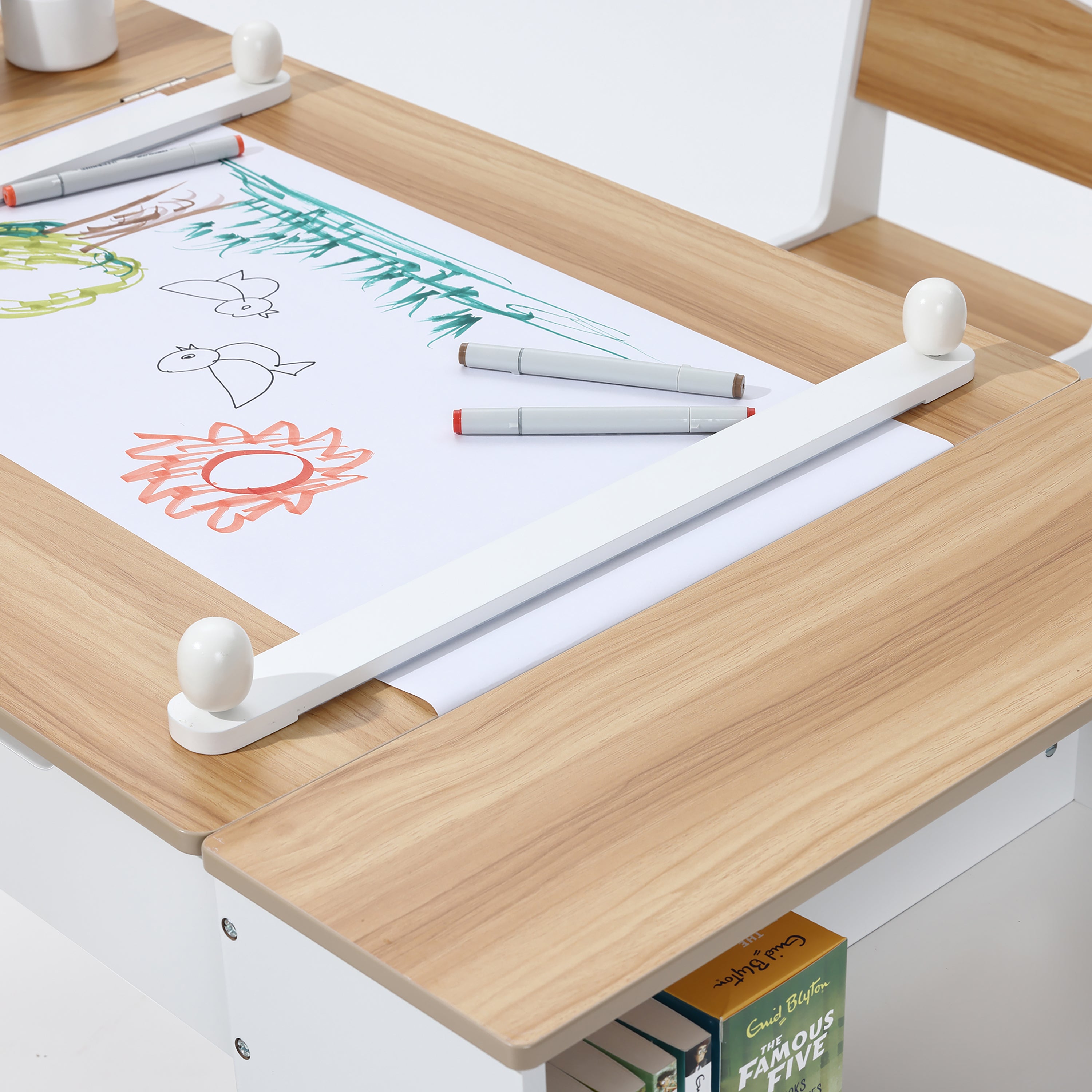 Kindertisch-Set mit 2 Stühlen, Papierrolle und Stauraum, Weiß/Natur