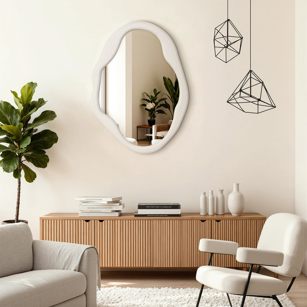 Irreguläre Fluid-Form Wandspiegel – Moderner Deko-Spiegel mit Organic Design für Wohnraum