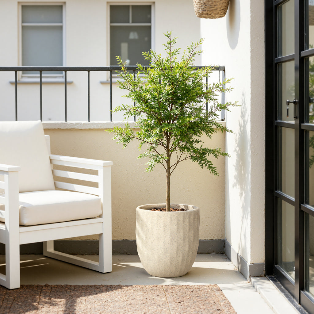 Hometopia Blumentopf Vintage mit Ablaufloch Frostsicher Formstabil für Außen & Innen, Massiver Pflanzkübel mit Drainage-Loch ideal für Wohnzimmer, Küche und Balkon (Altweiß, Ø37xH30cm)