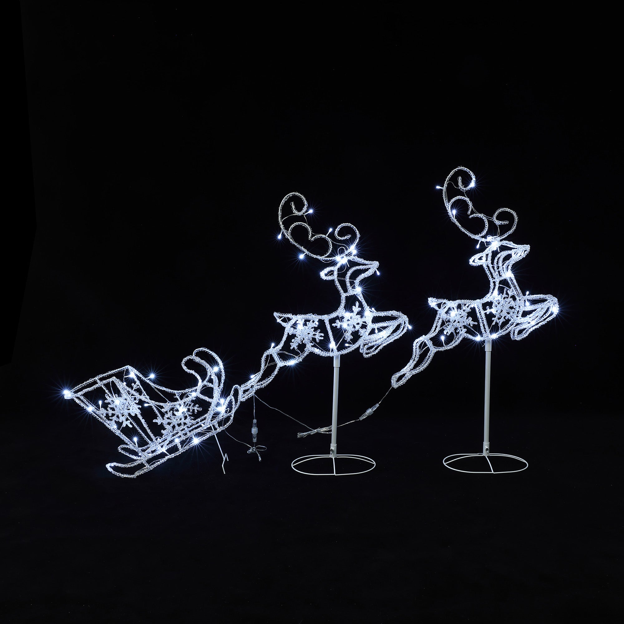 2 LED-Rentiere mit Schlitten – Weihnachtsdeko mit kaltweißen Lichtern für Innen- und Außen