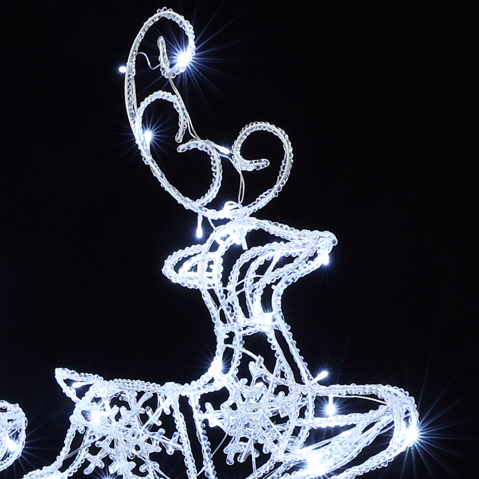 2 LED-Rentiere mit Schlitten – Weihnachtsdeko mit kaltweißen Lichtern für Innen- und Außen