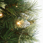 90 cm künstlicher Weihnachtsbaum mit integrierter LED-Beleuchtung und Tannenzapfen-Dekor