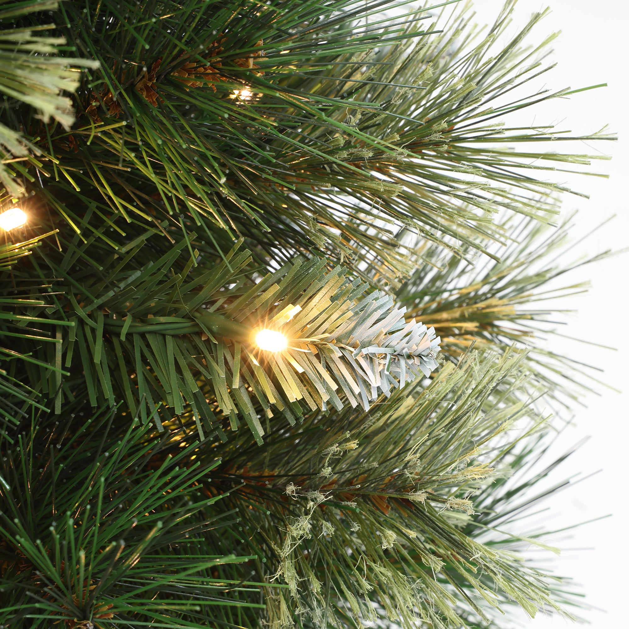 90 cm künstlicher Weihnachtsbaum mit integrierter LED-Beleuchtung und Tannenzapfen-Dekor